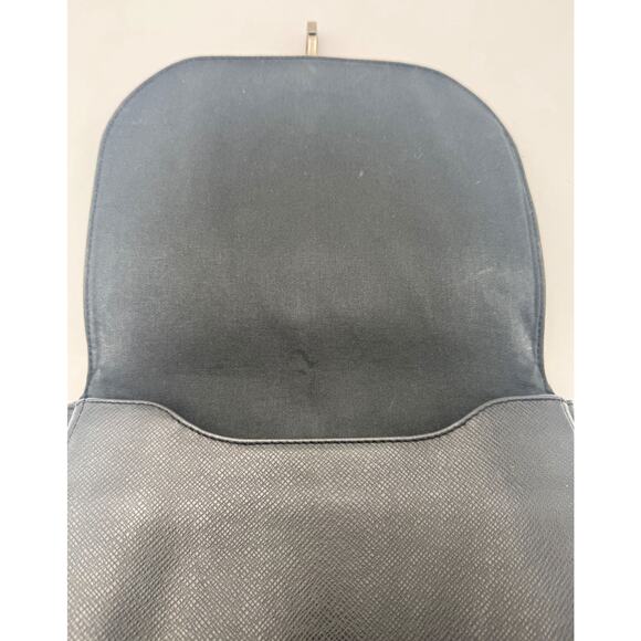 Authentic Louis Vuitton Cassier Backpack – Black Taiga Leather (Authenticated) - Picture 10 of 15